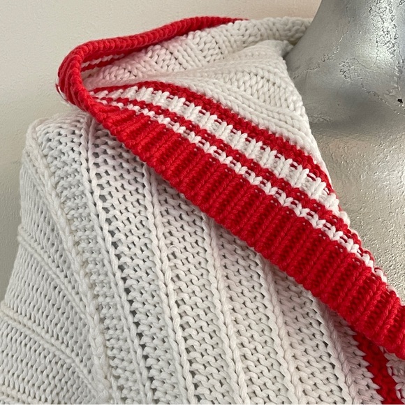 Moda International White and Red Hooded Cardigan in Small - Picture 5 of 11